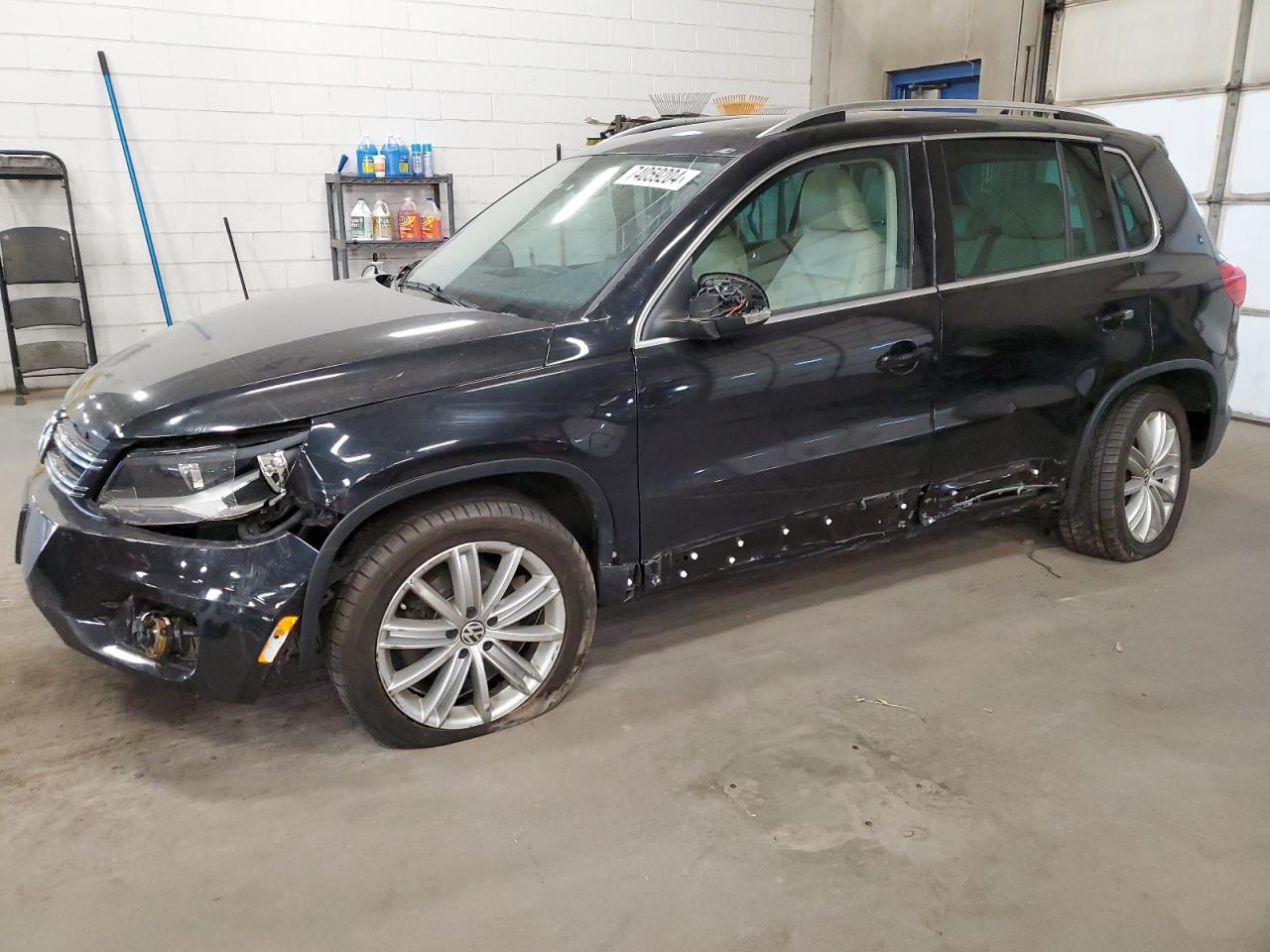 VOLKSWAGEN TIGUAN 2012
