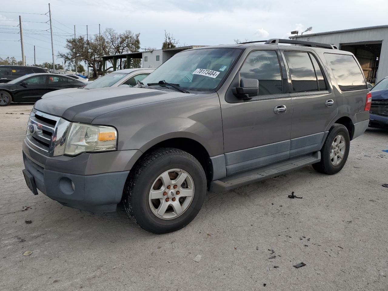 FORD EXPEDITION 2011