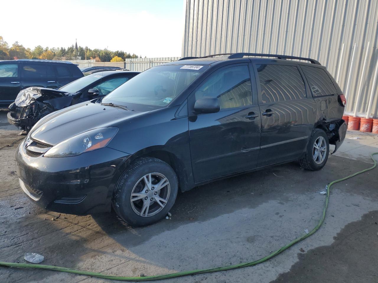 TOYOTA SIENNA CE 2009
