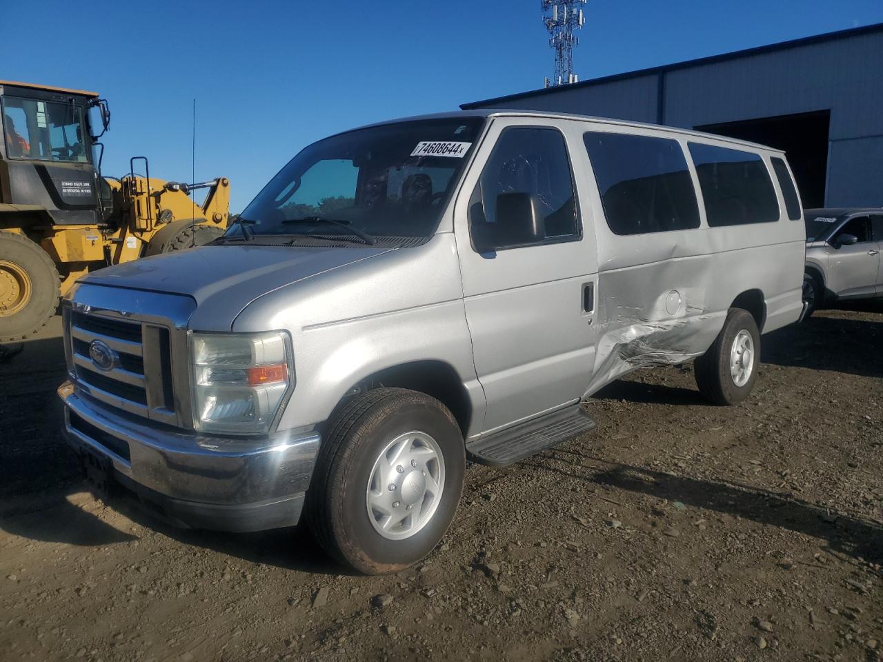 FORD ECONOLINE 2011