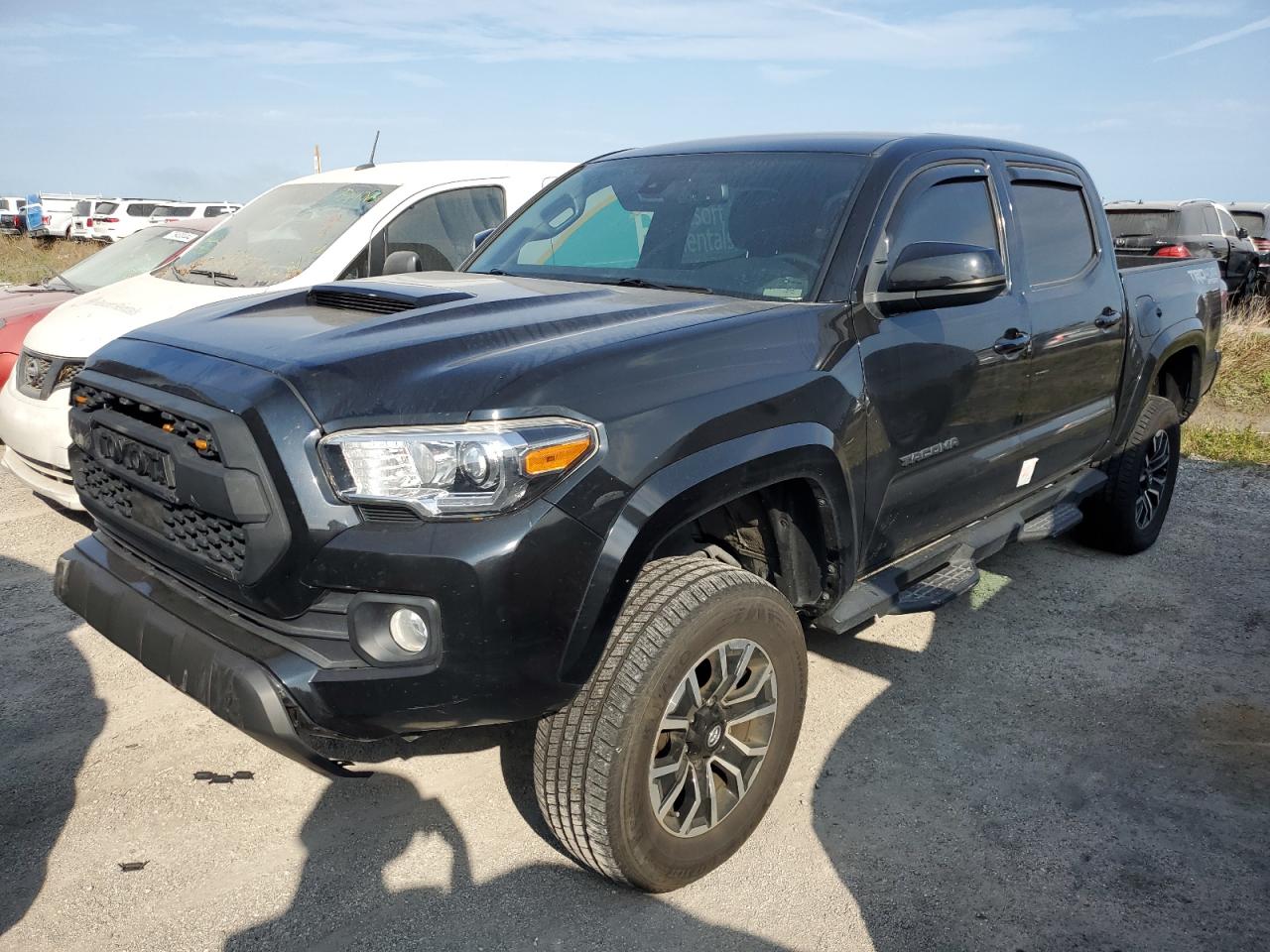 TOYOTA TACOMA DOU 2021
