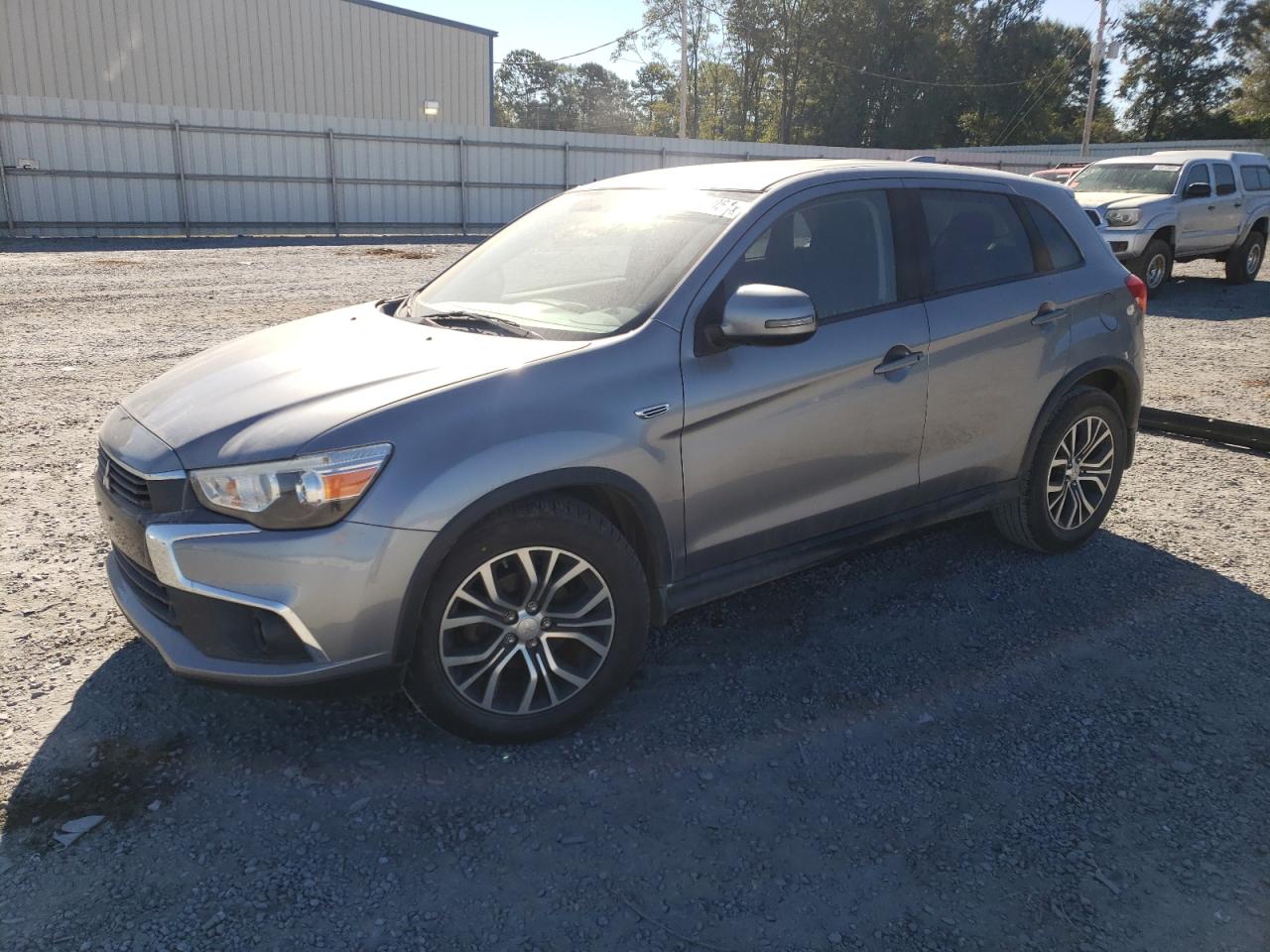 MITSUBISHI OUTLANDER 2017