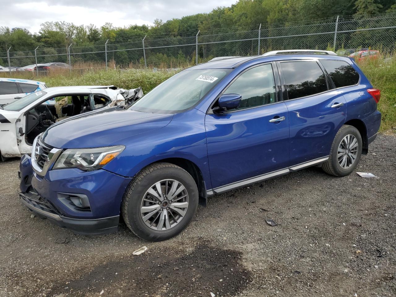 NISSAN PATHFINDER 2017