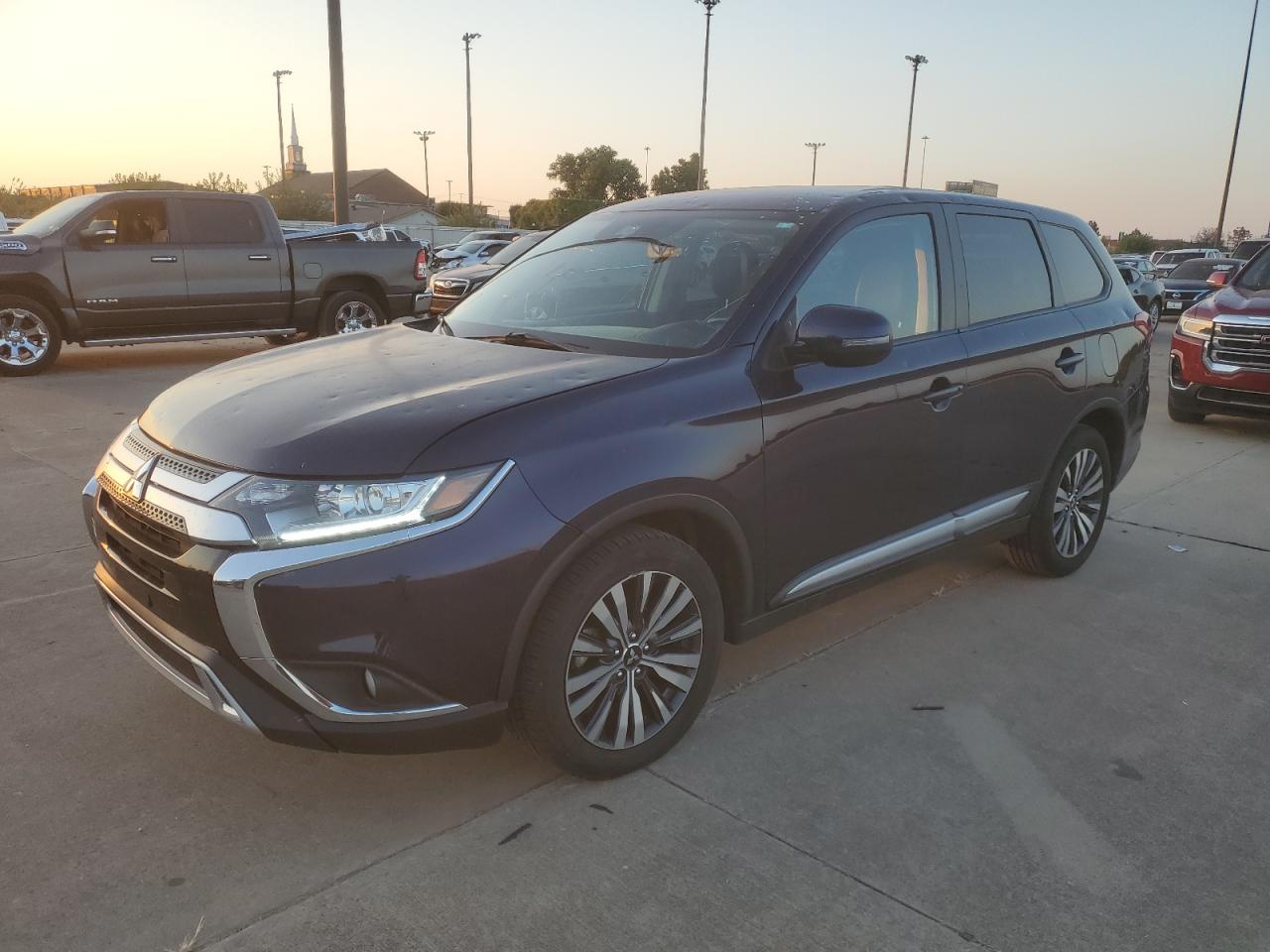 MITSUBISHI OUTLANDER 2020