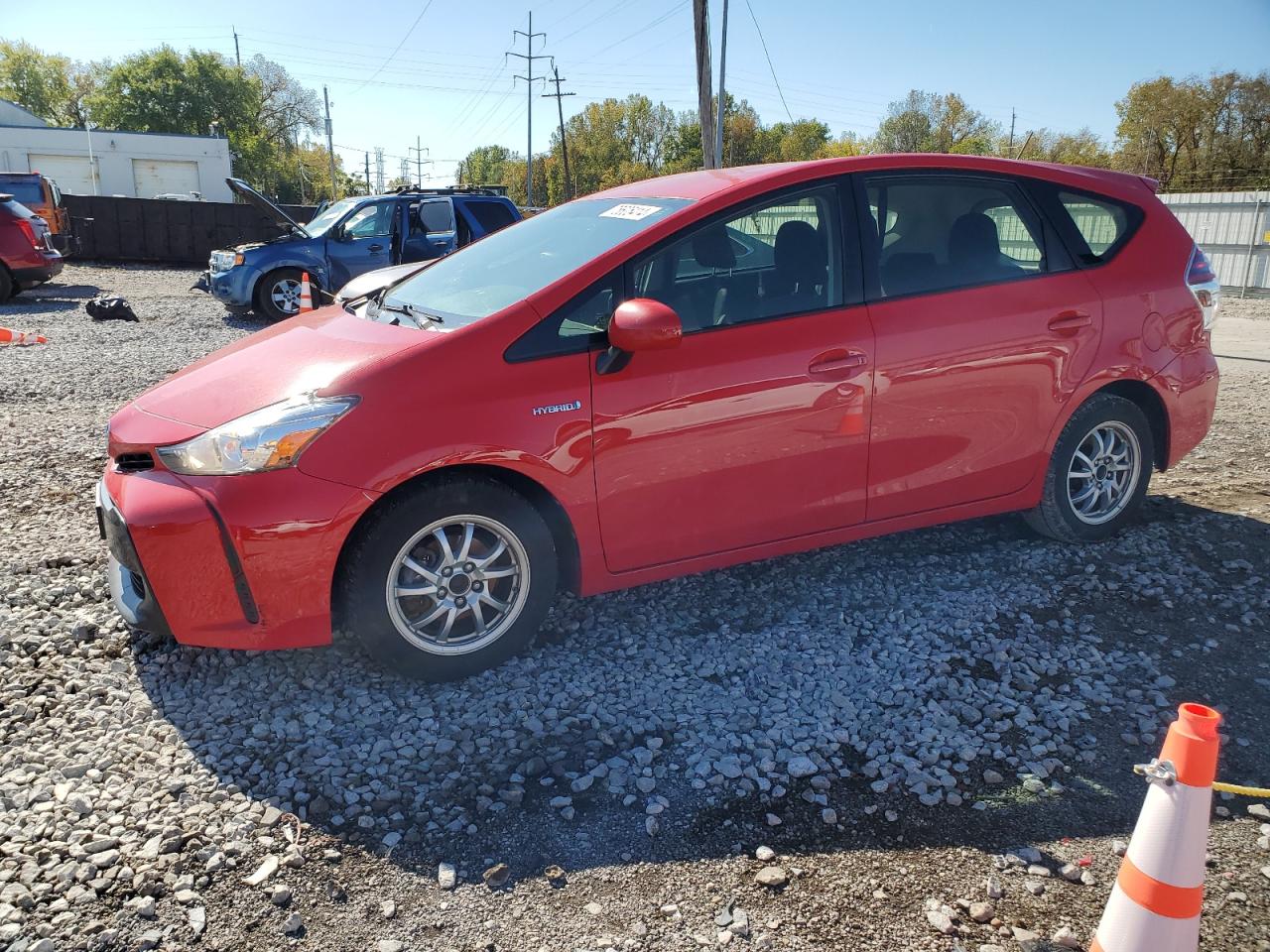 TOYOTA PRIUS V 2017