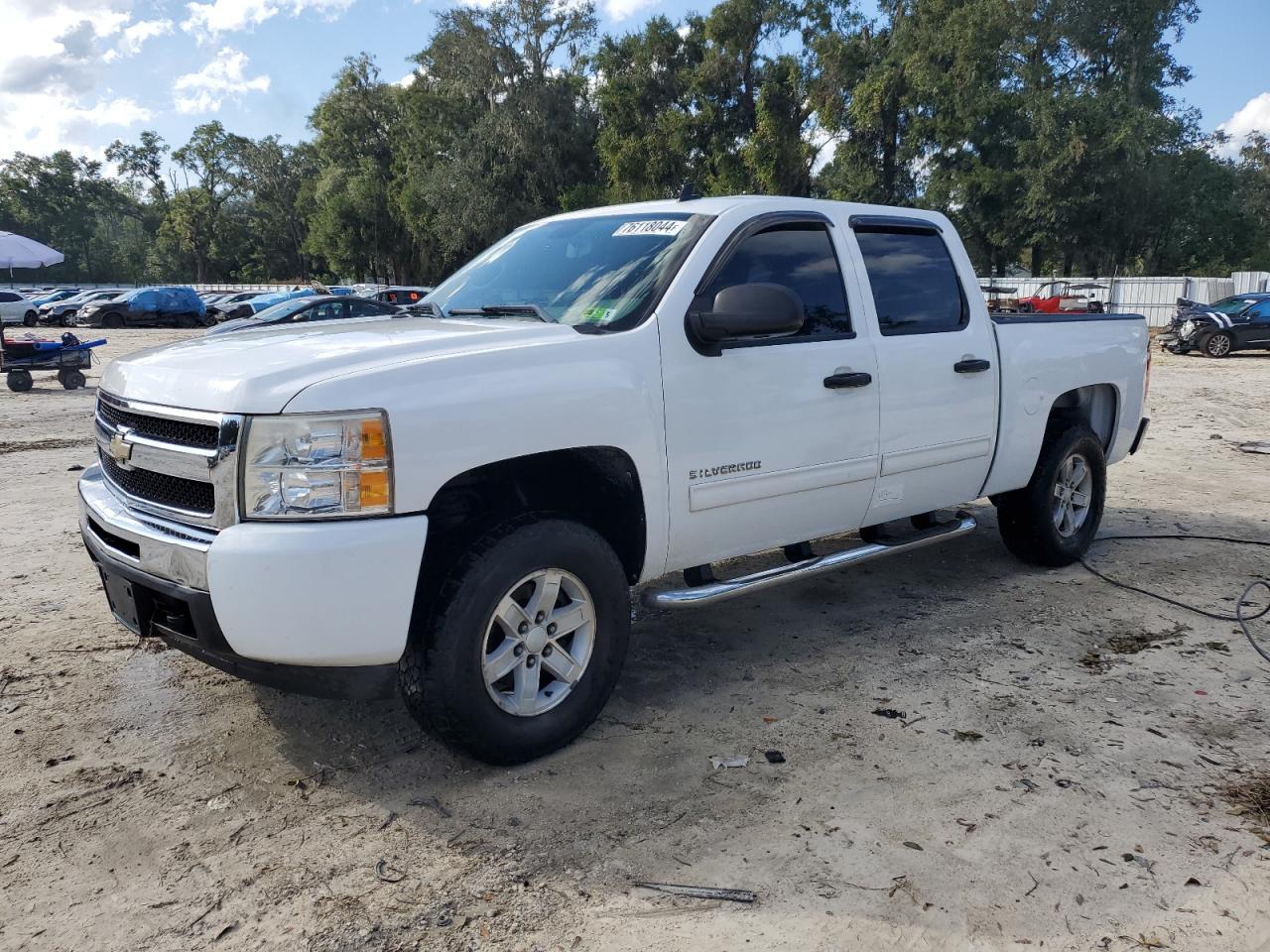 CHEVROLET SILVERADO 2011