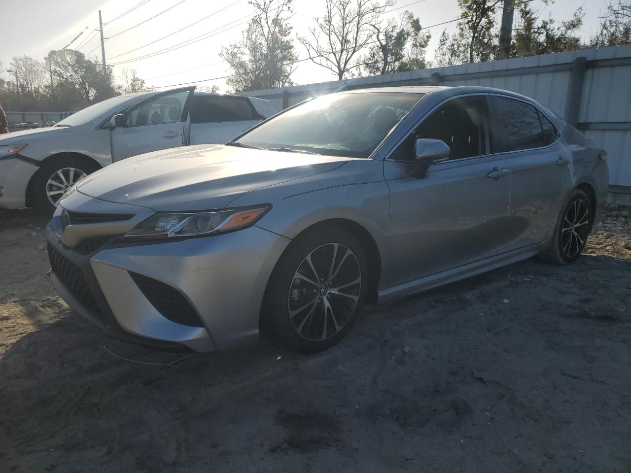TOYOTA CAMRY SE 2020