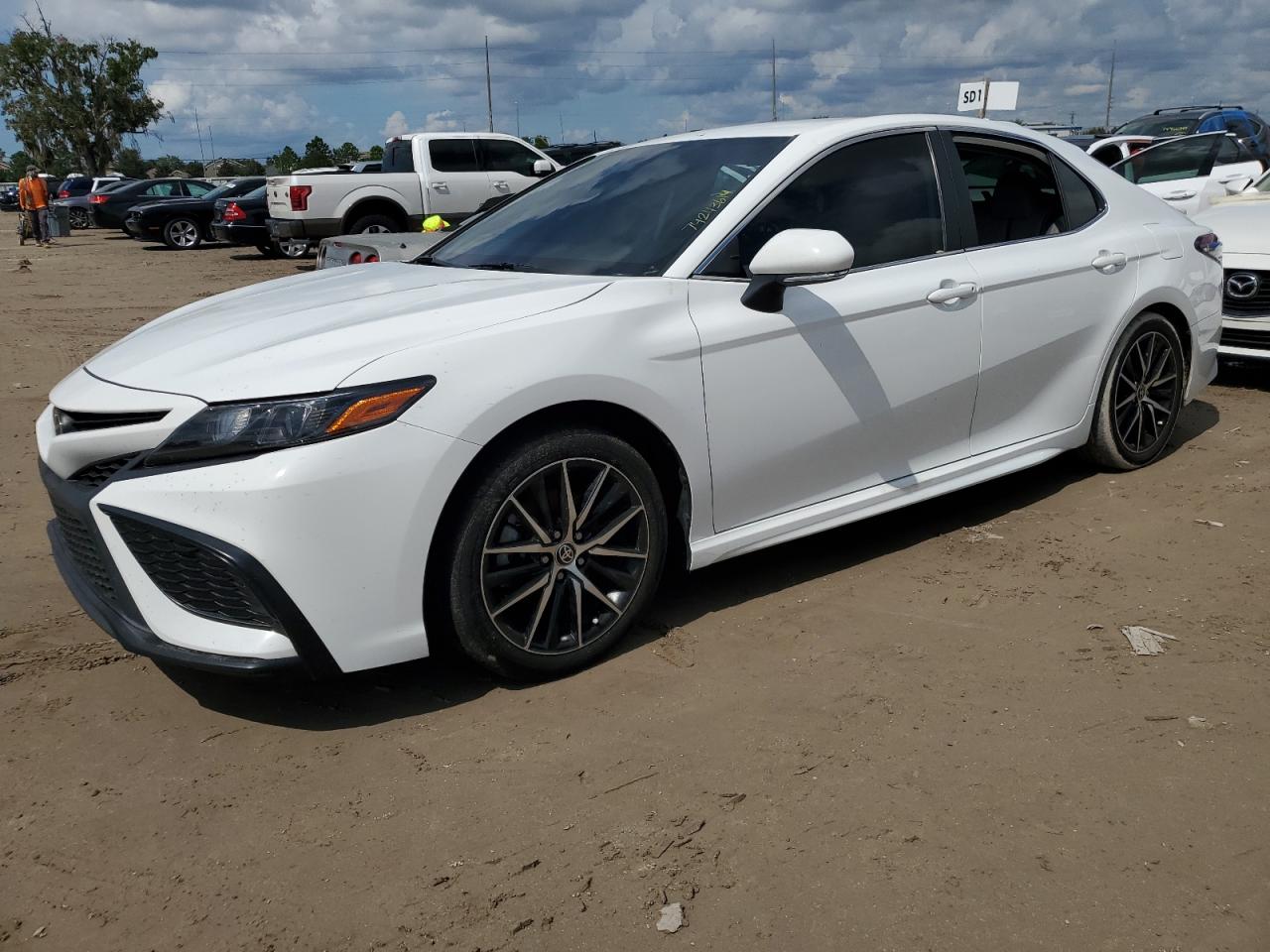 TOYOTA CAMRY SE 2022