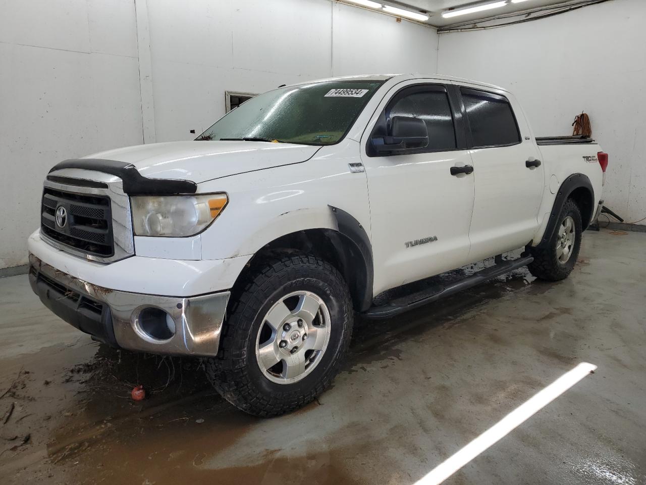 TOYOTA TUNDRA CRE 2011