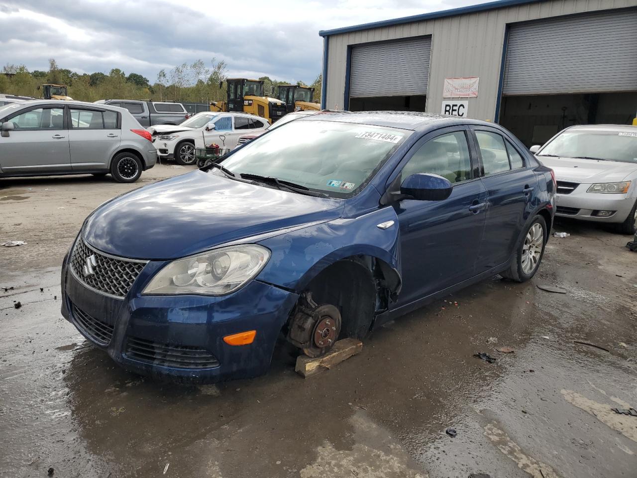 SUZUKI KIZASHI SE 2010