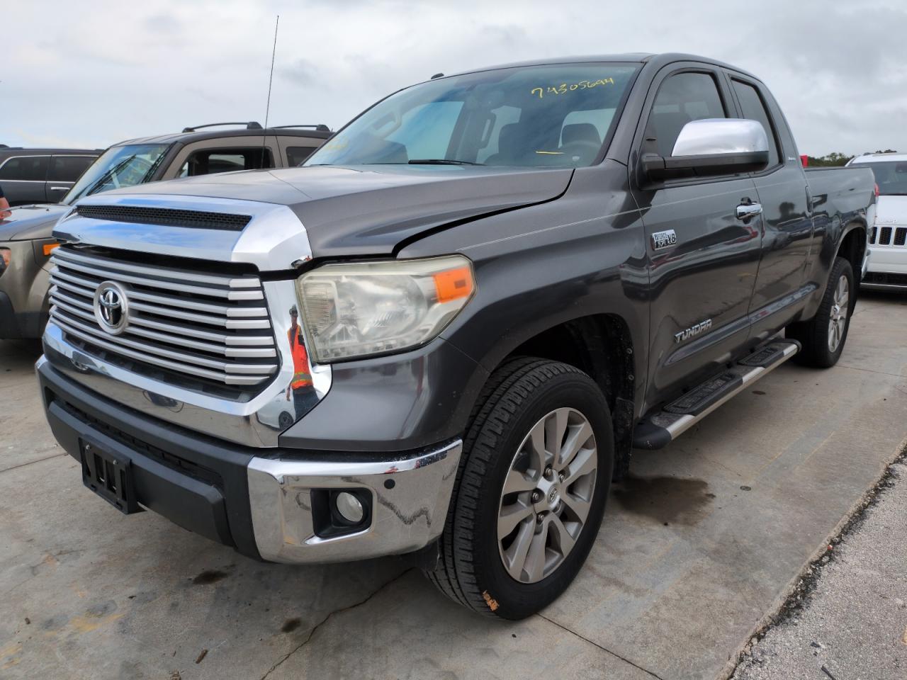 TOYOTA TUNDRA DOU 2014