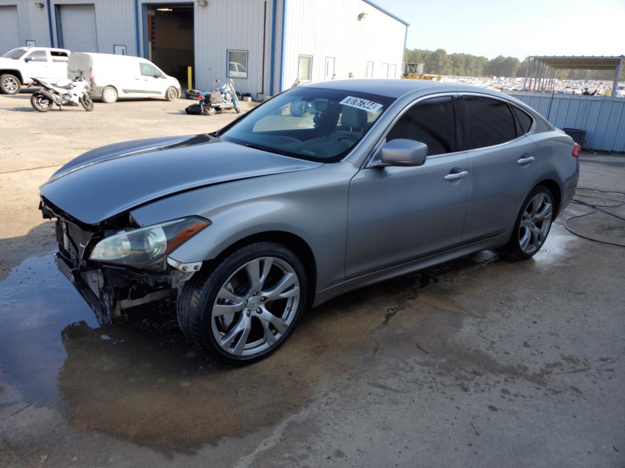 INFINITI M37 2013