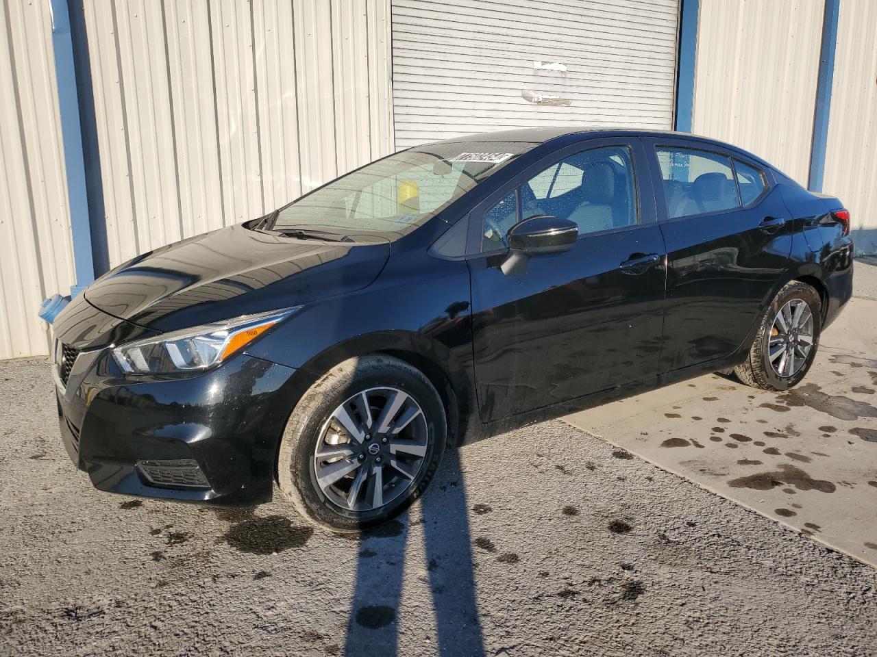 NISSAN VERSA SV 2021