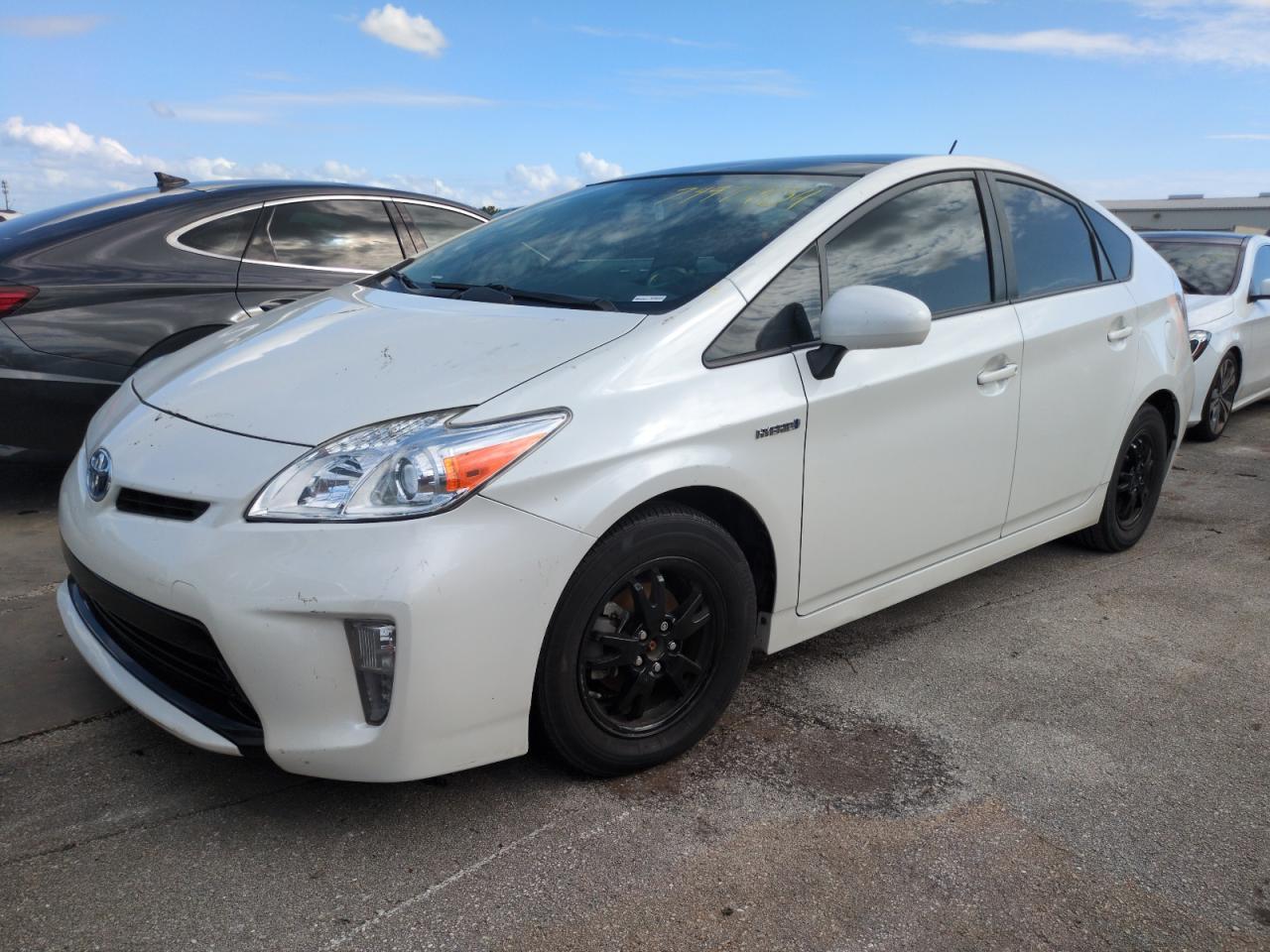 TOYOTA PRIUS 2015