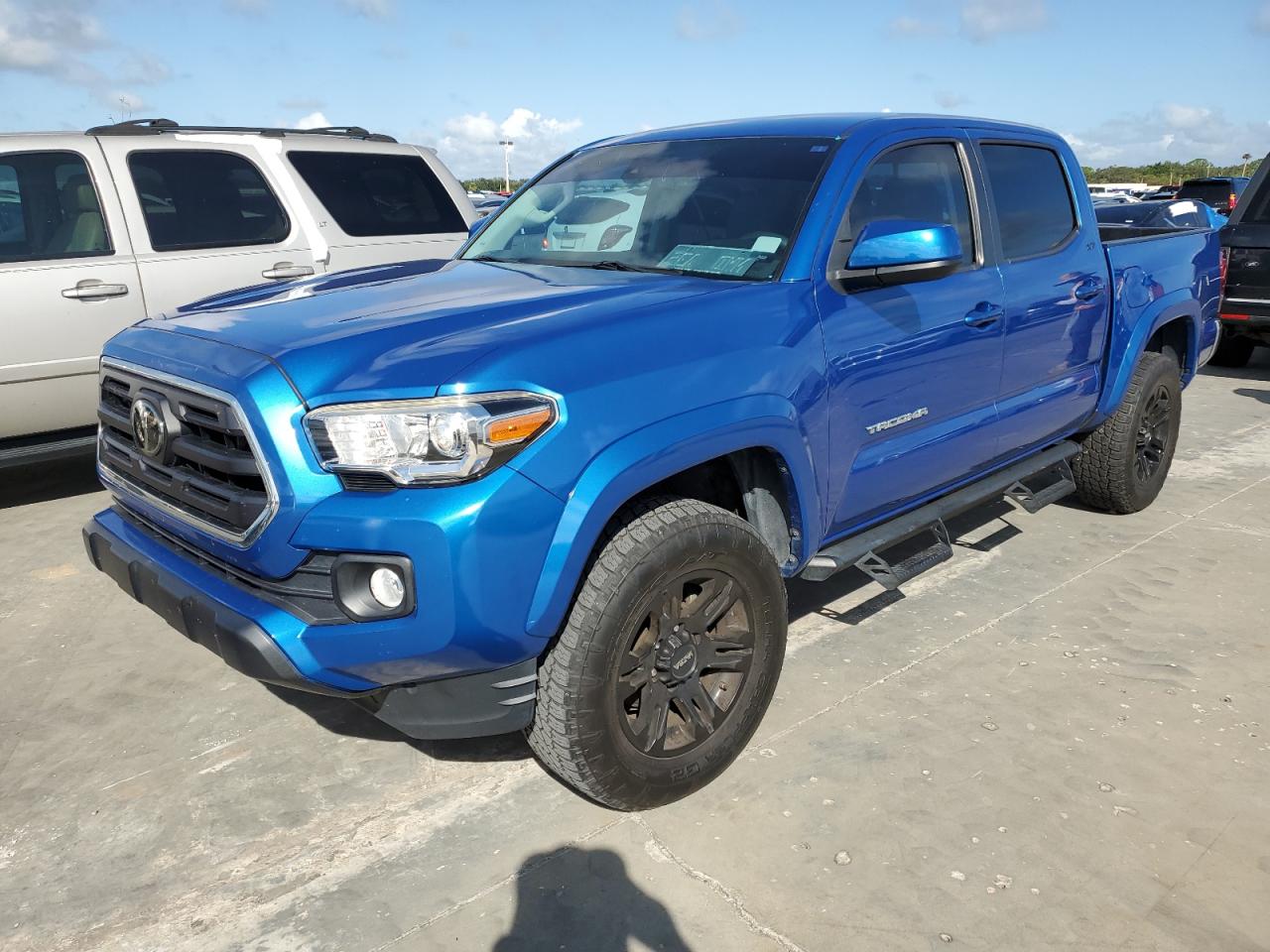 TOYOTA TACOMA DOU 2018