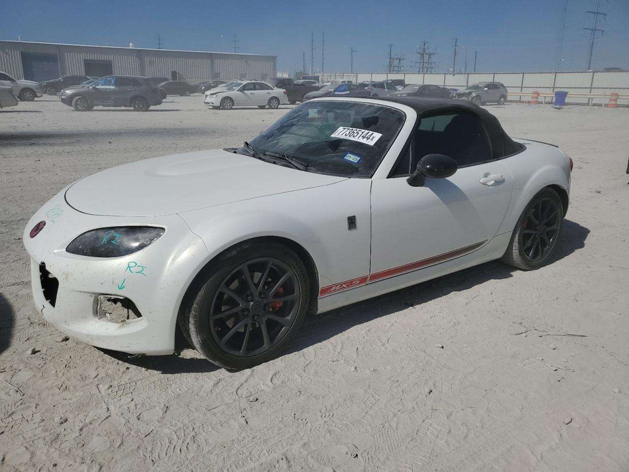 MAZDA MX-5 MIATA 2015
