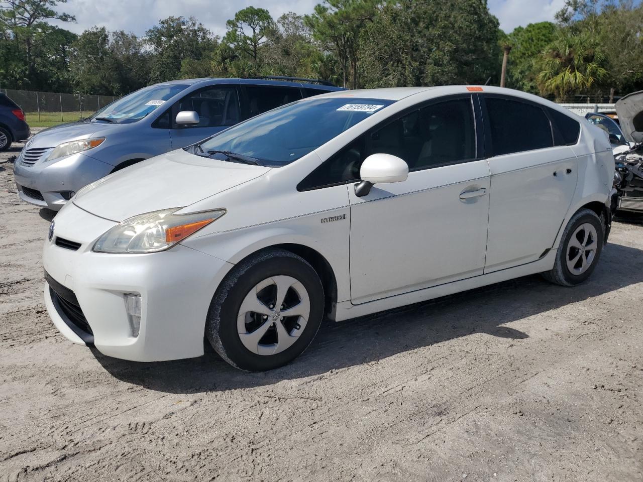 TOYOTA PRIUS 2015