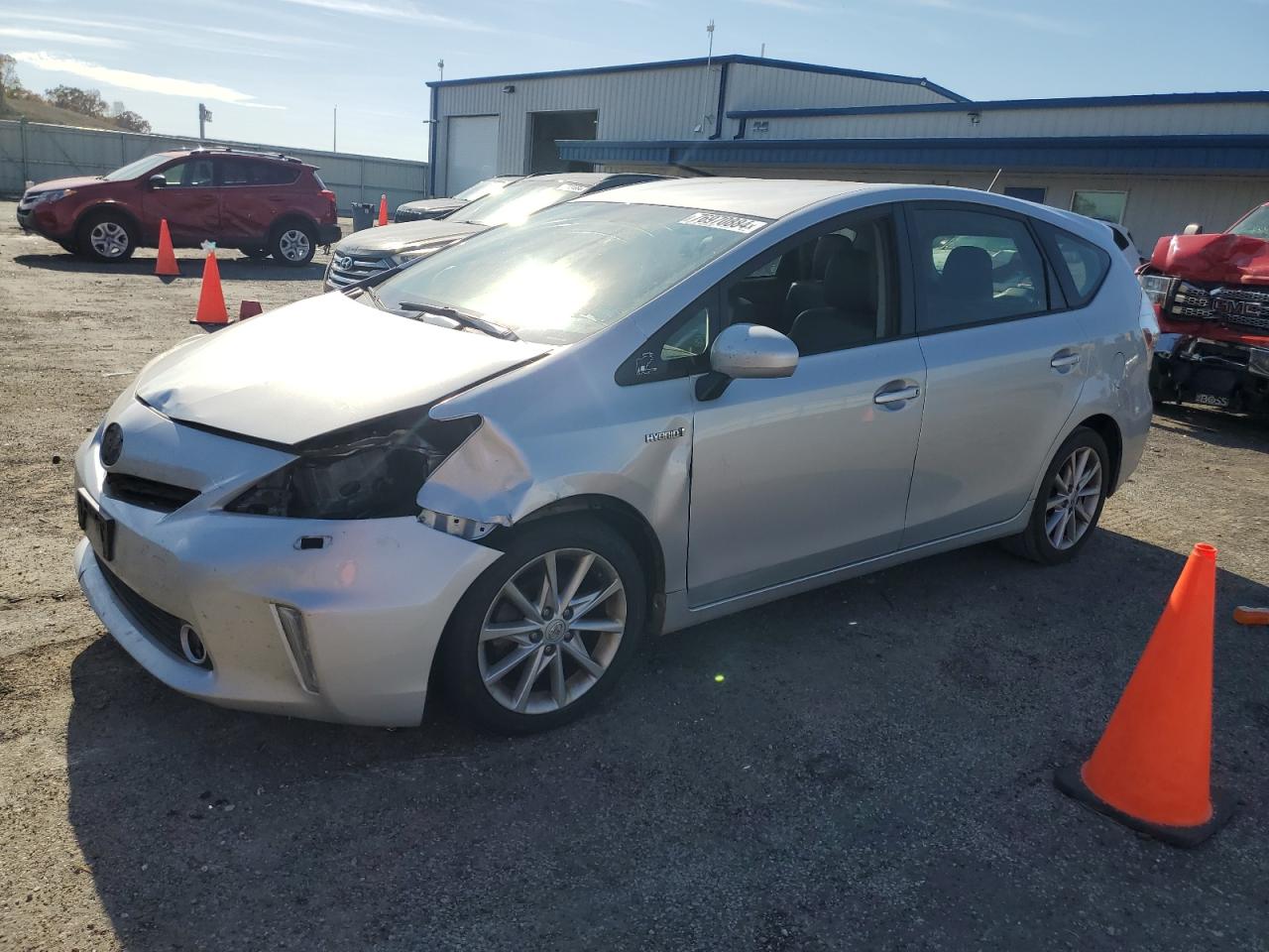 TOYOTA PRIUS V 2013
