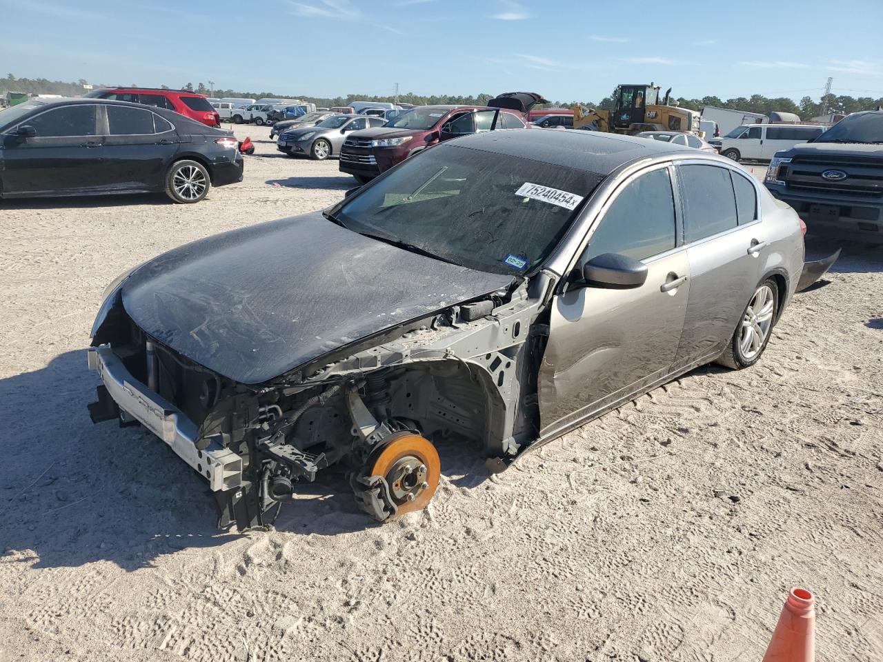 INFINITI Q40 2015