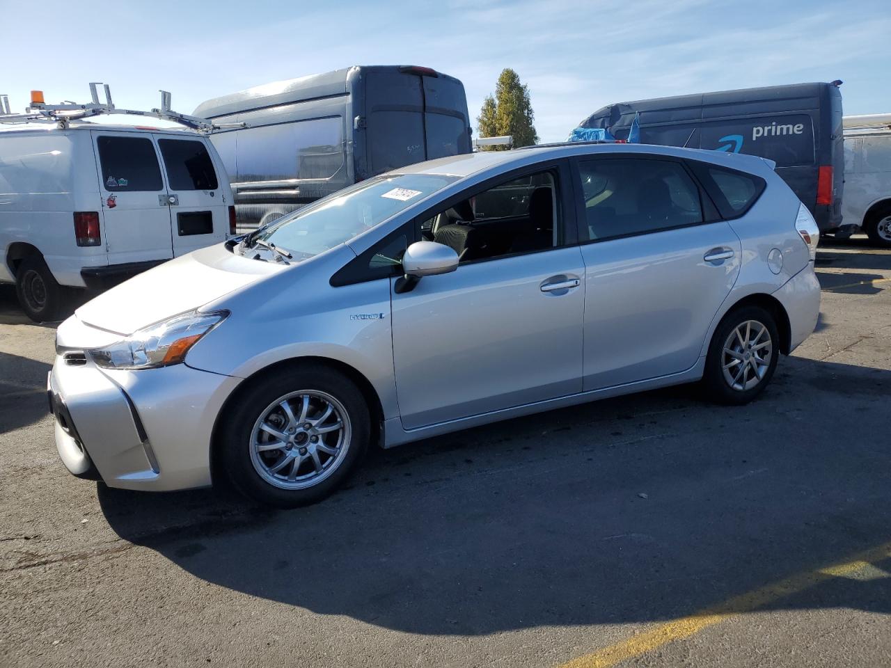 TOYOTA PRIUS V 2015