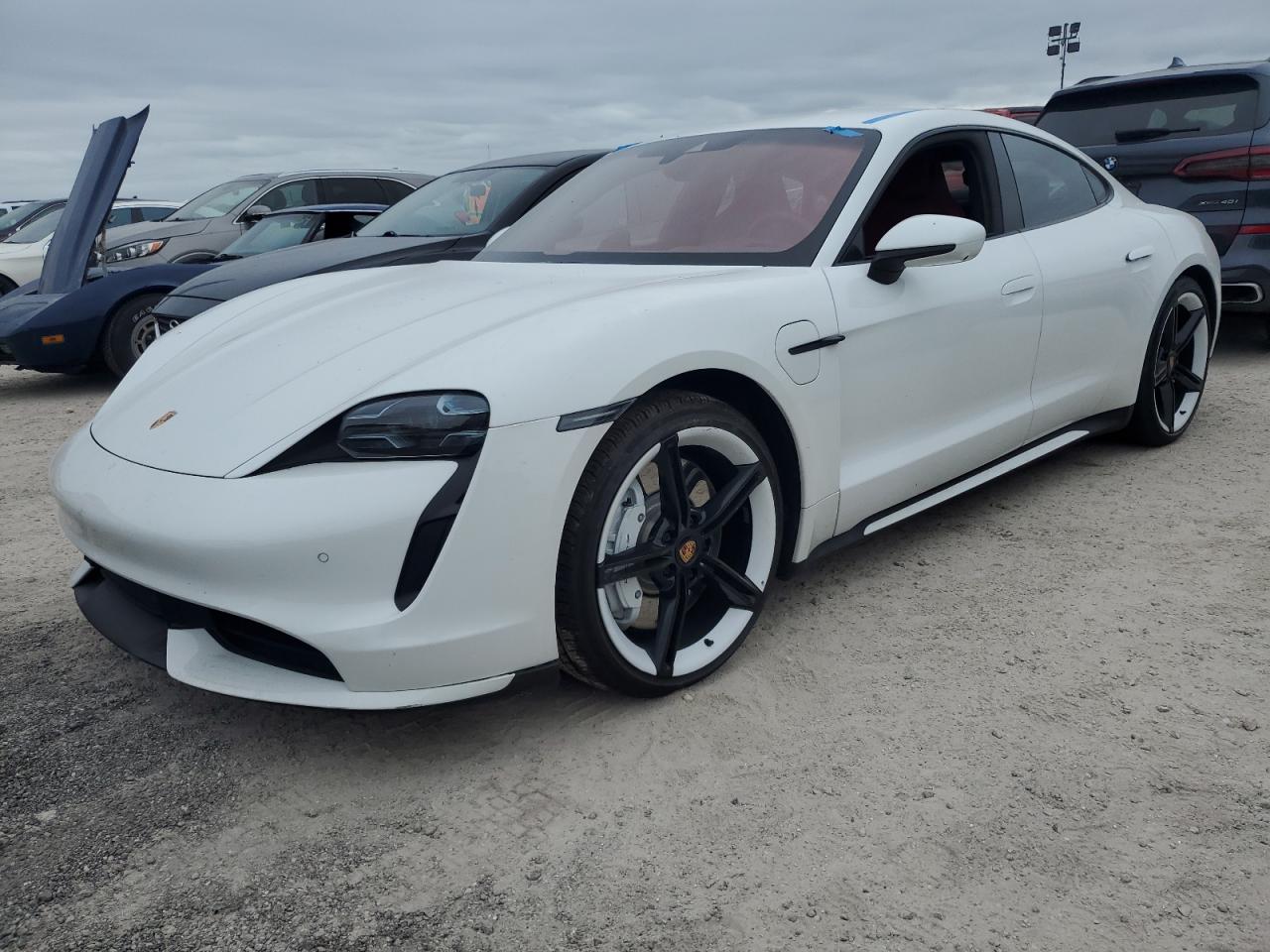 PORSCHE TAYCAN TUR 2021