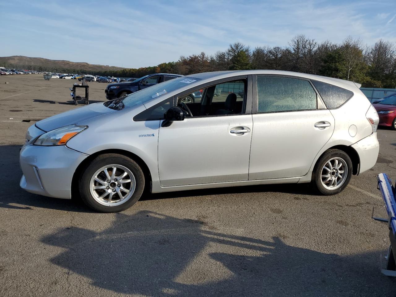 TOYOTA PRIUS V 2014