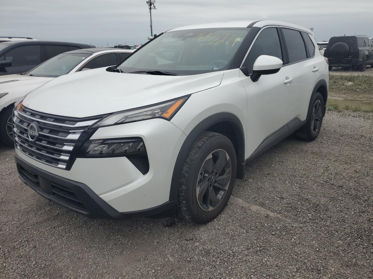 NISSAN ROGUE SV 2024