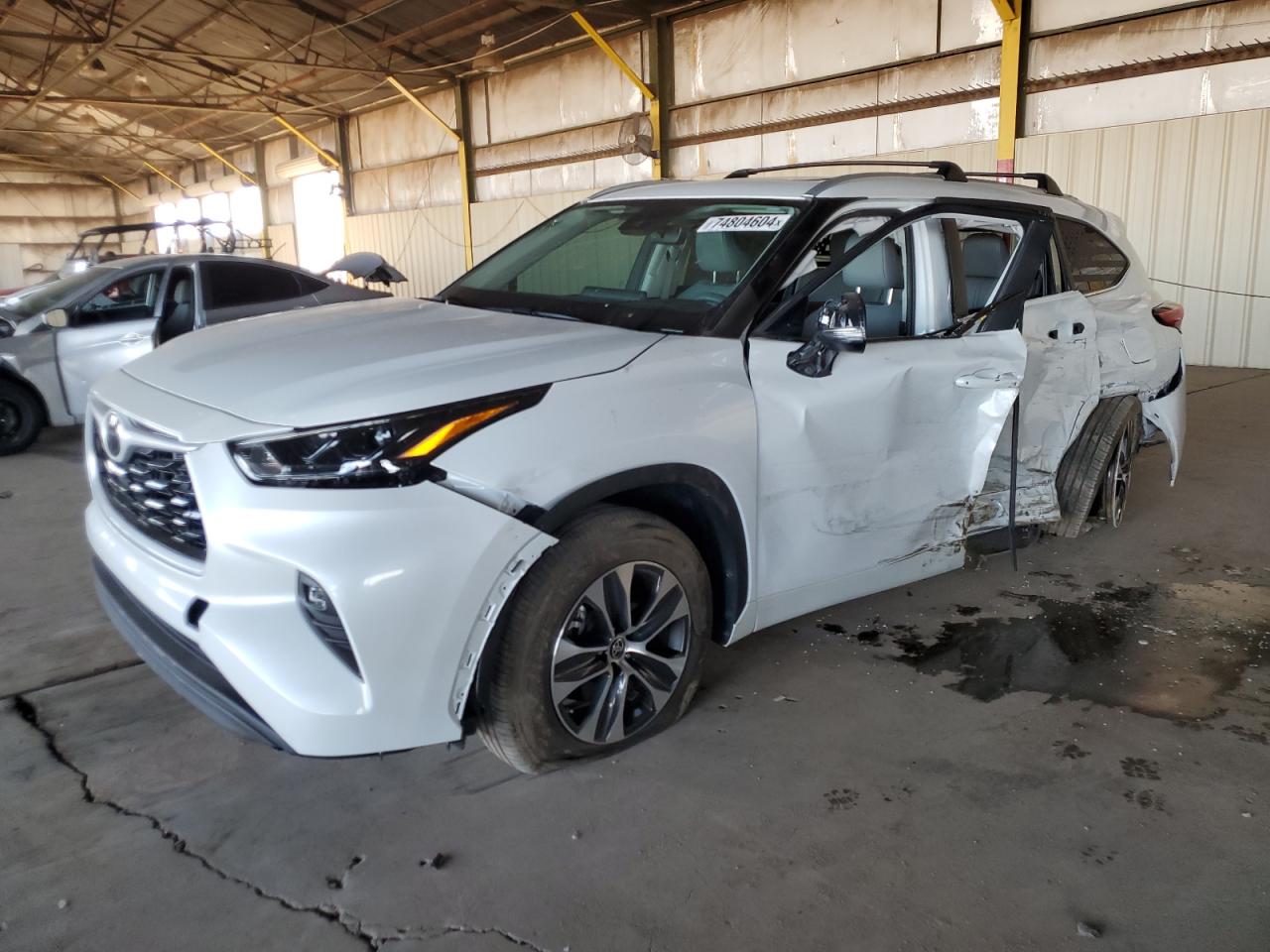 TOYOTA HIGHLANDER 2023
