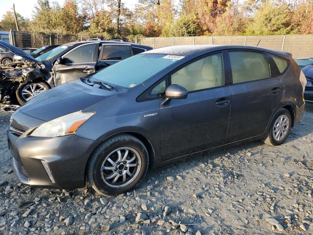 TOYOTA PRIUS V 2012