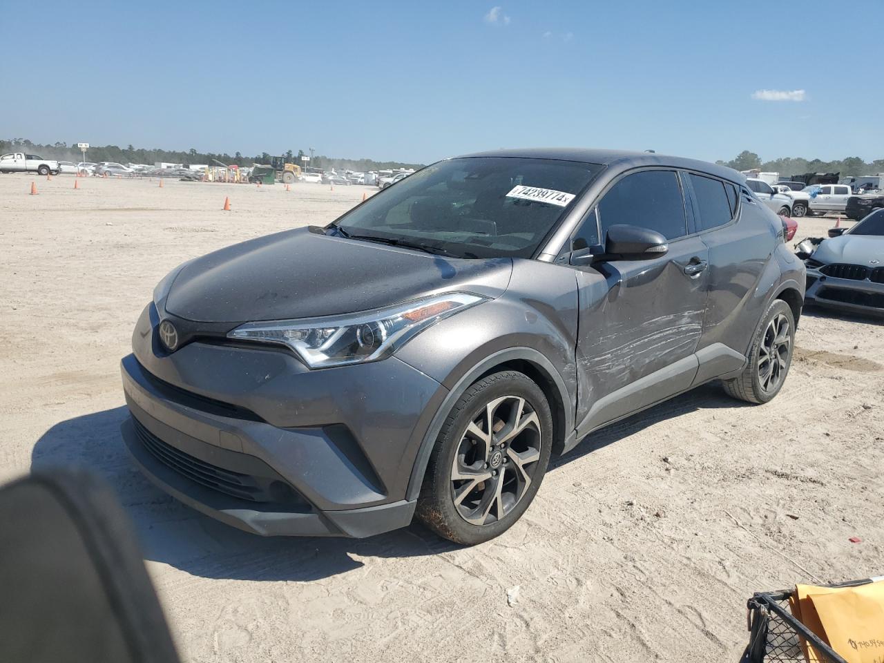 TOYOTA C-HR XLE 2019