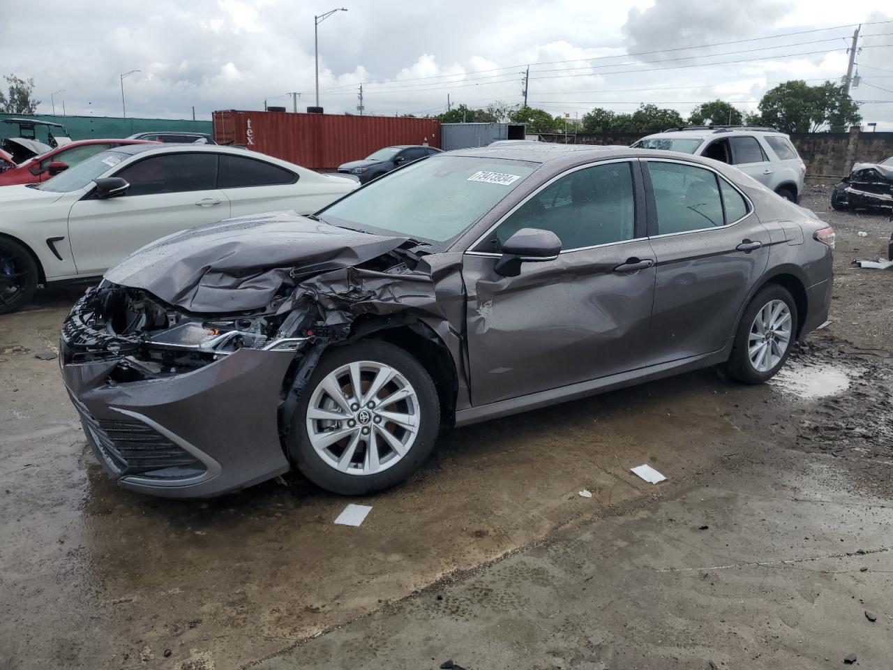 TOYOTA CAMRY LE 2024