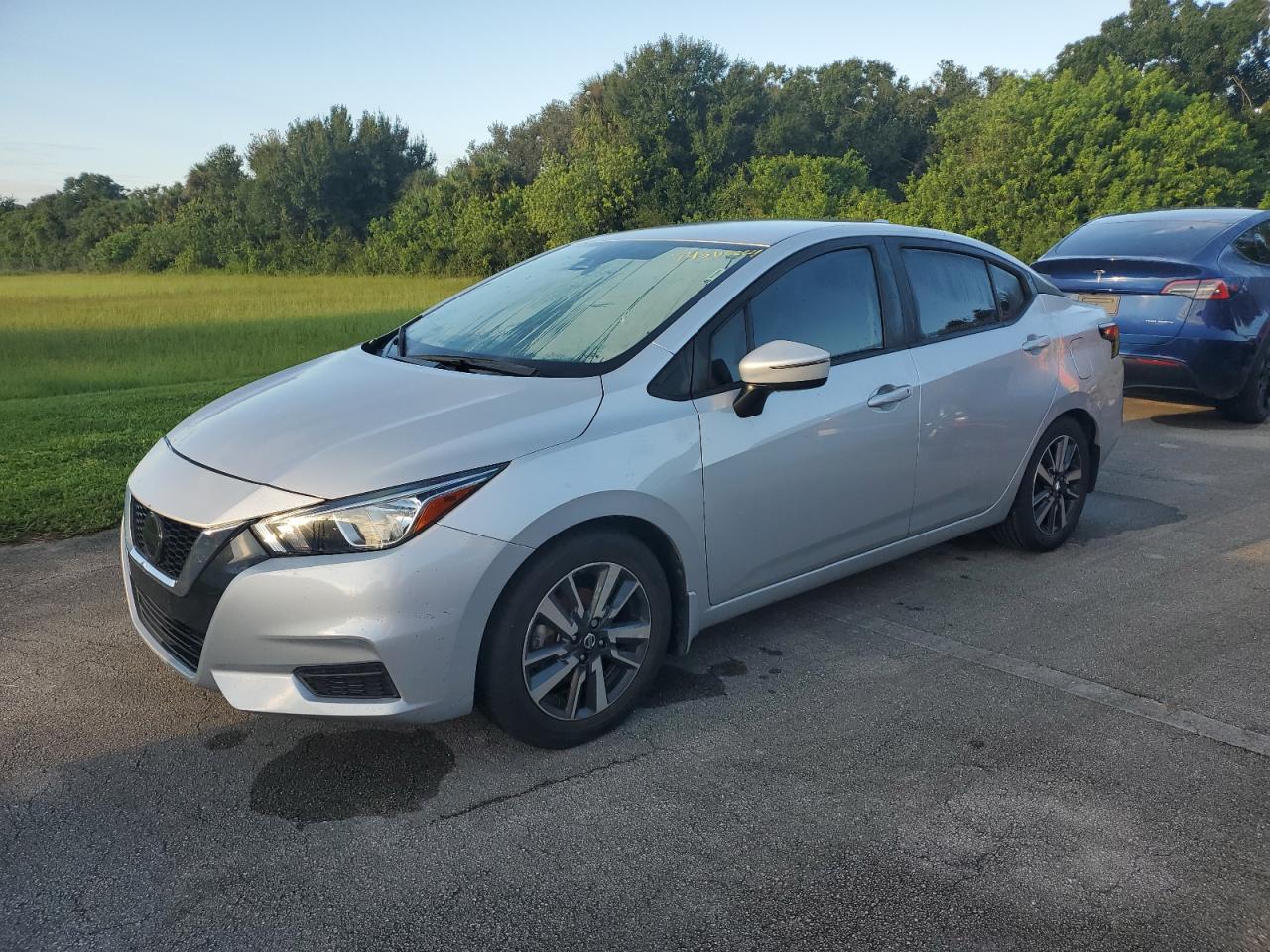 NISSAN VERSA SV 2021