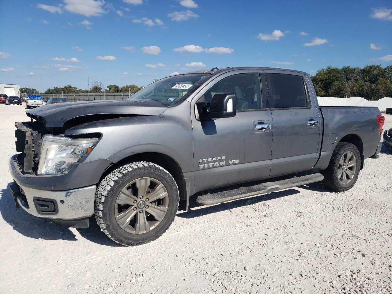 NISSAN TITAN PLAT 2019