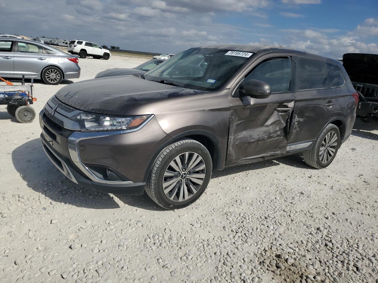 MITSUBISHI OUTLANDER 2019