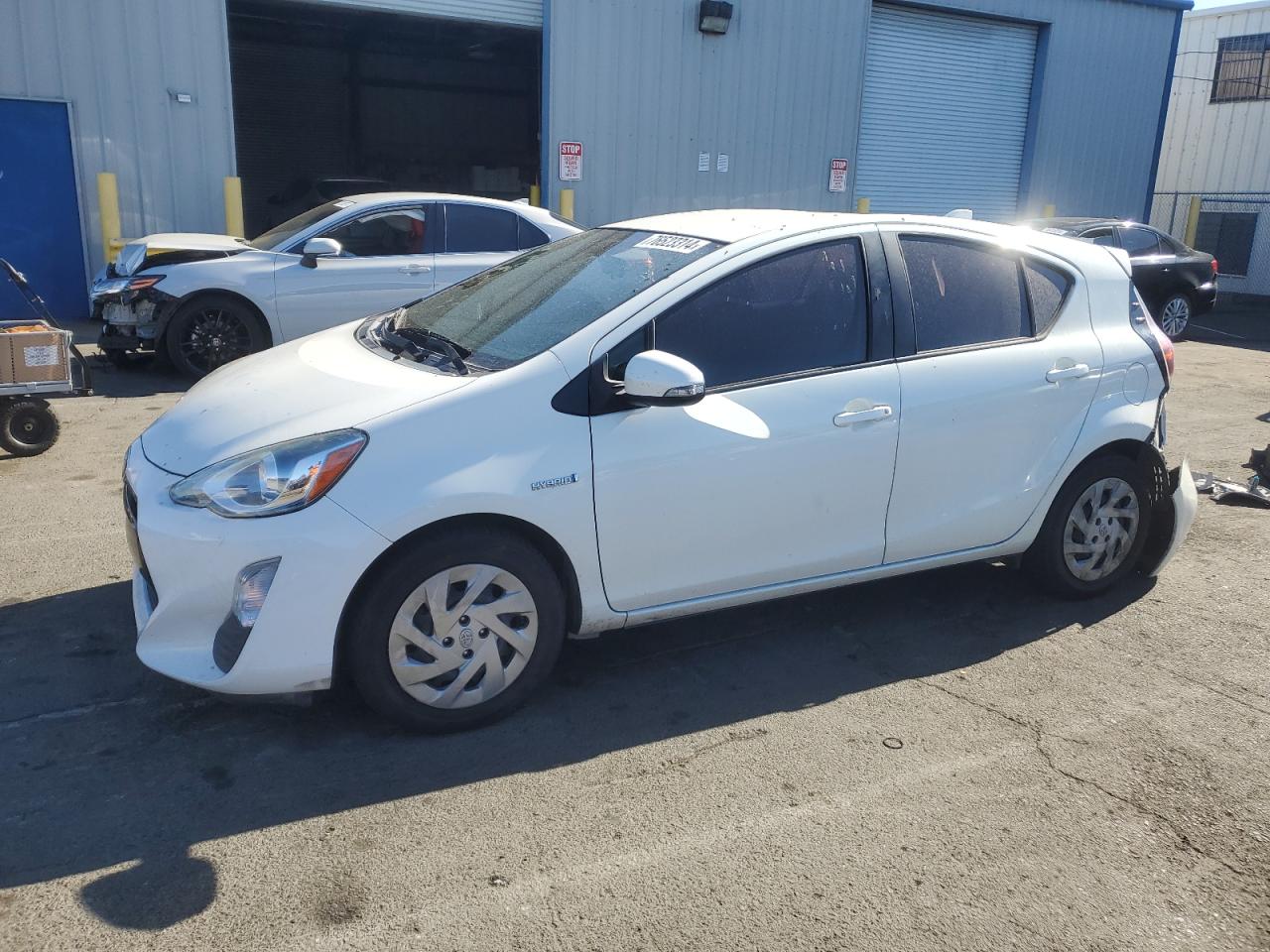 TOYOTA PRIUS C 2016
