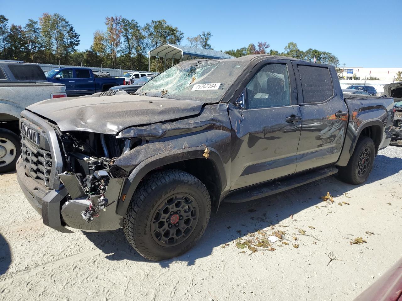 TOYOTA TUNDRA CRE 2024