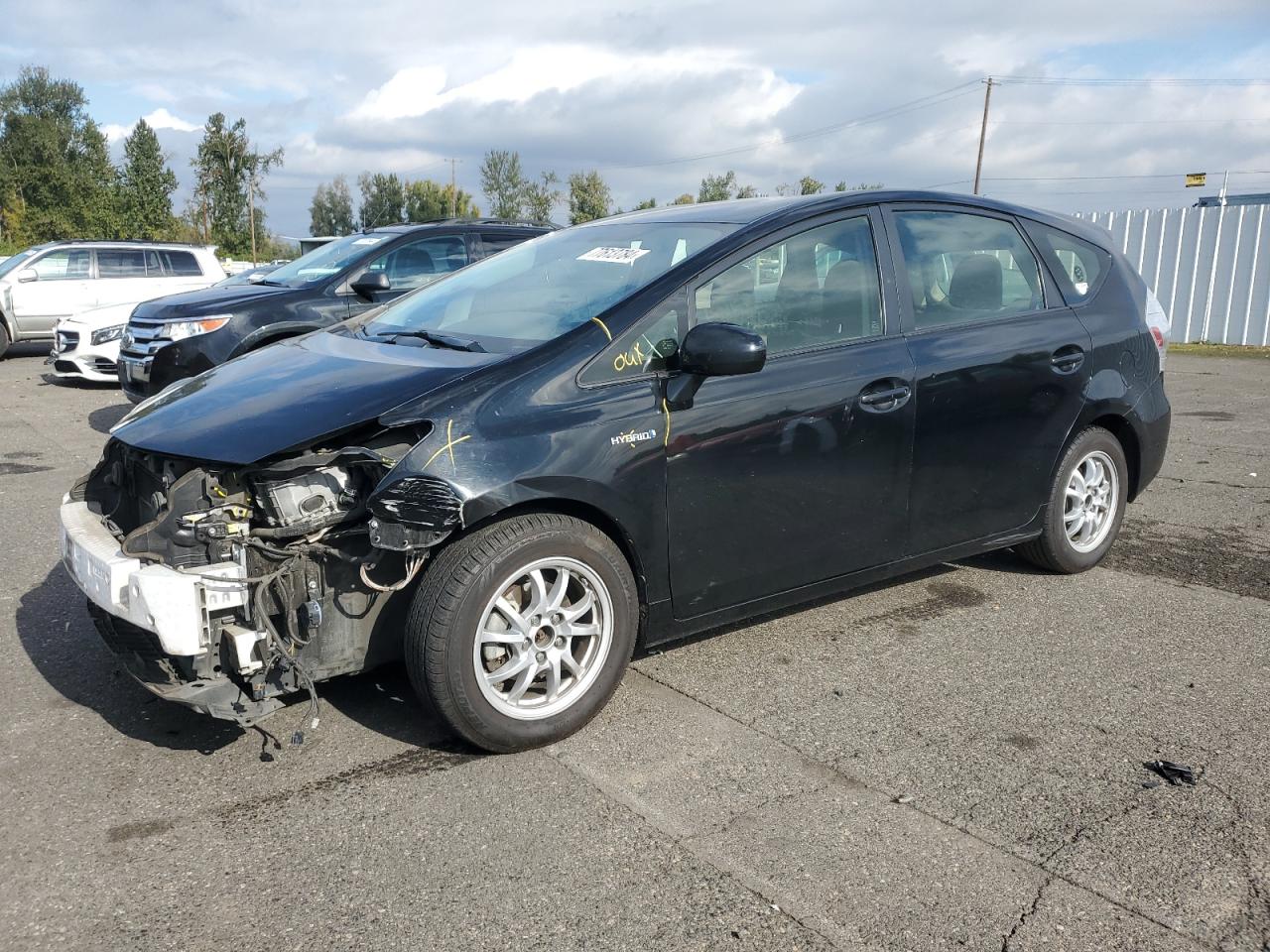 TOYOTA PRIUS V 2014