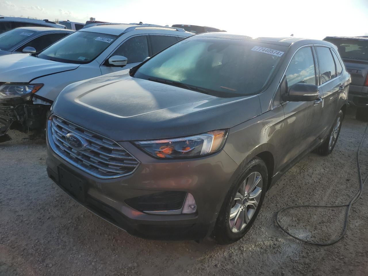 FORD EDGE TITAN 2019