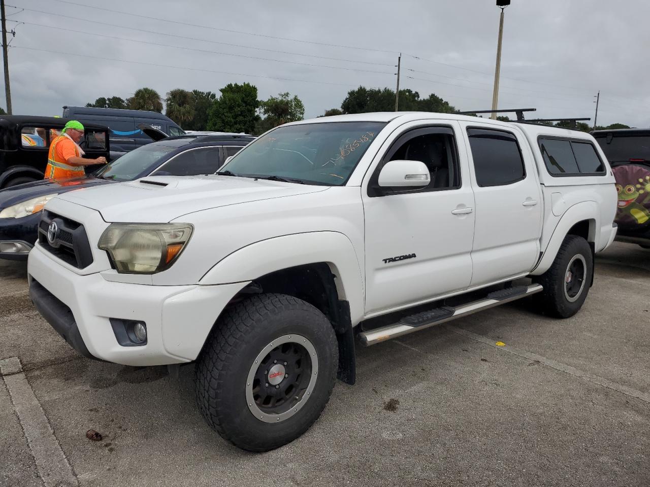 TOYOTA TACOMA DOU 2015
