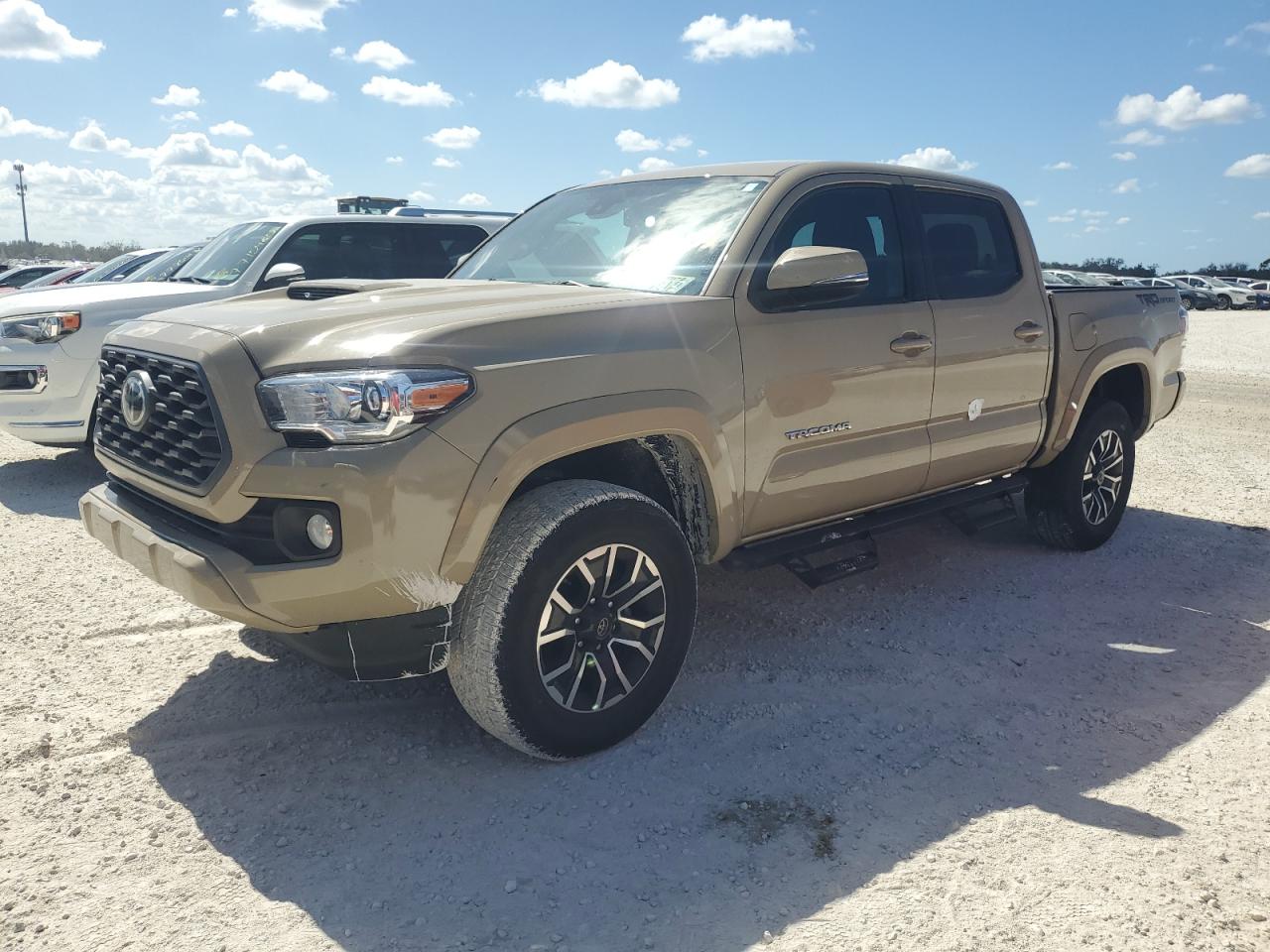 TOYOTA TACOMA DOU 2020