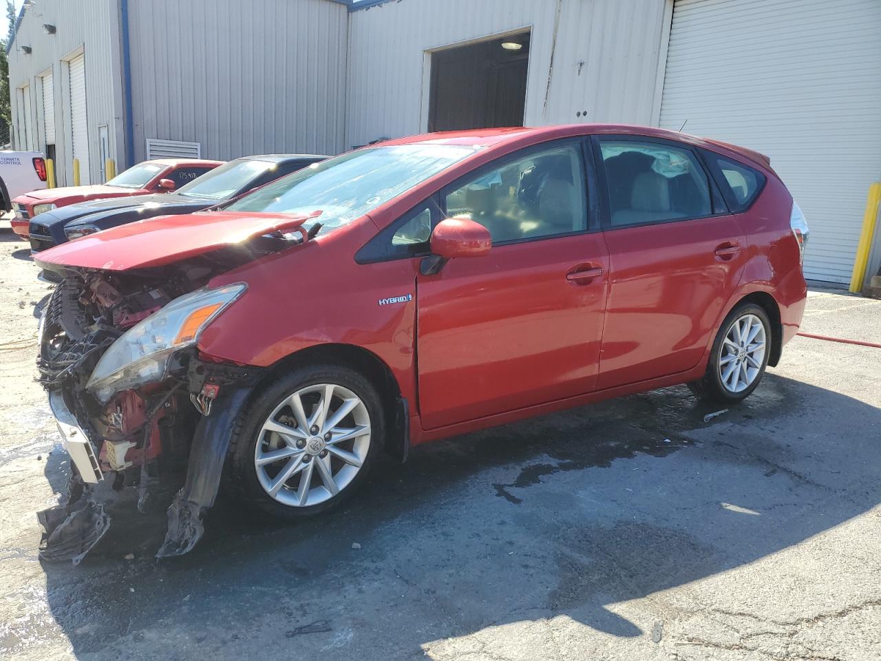 TOYOTA PRIUS V 2014