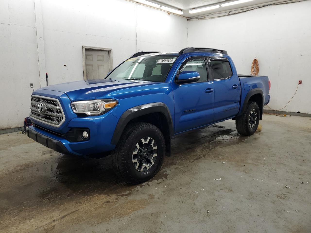 TOYOTA TACOMA DOU 2017