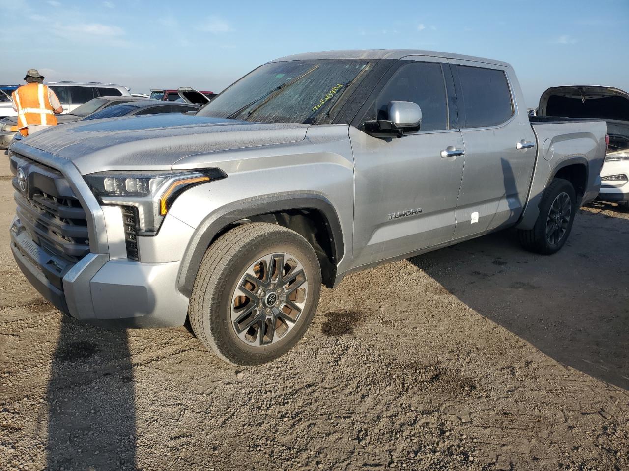 TOYOTA TUNDRA CRE 2022