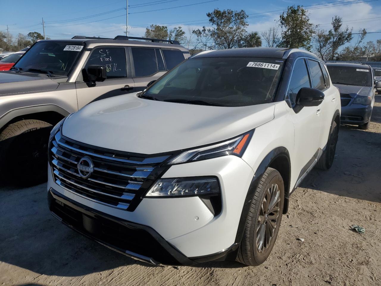 NISSAN ROGUE PLAT 2024