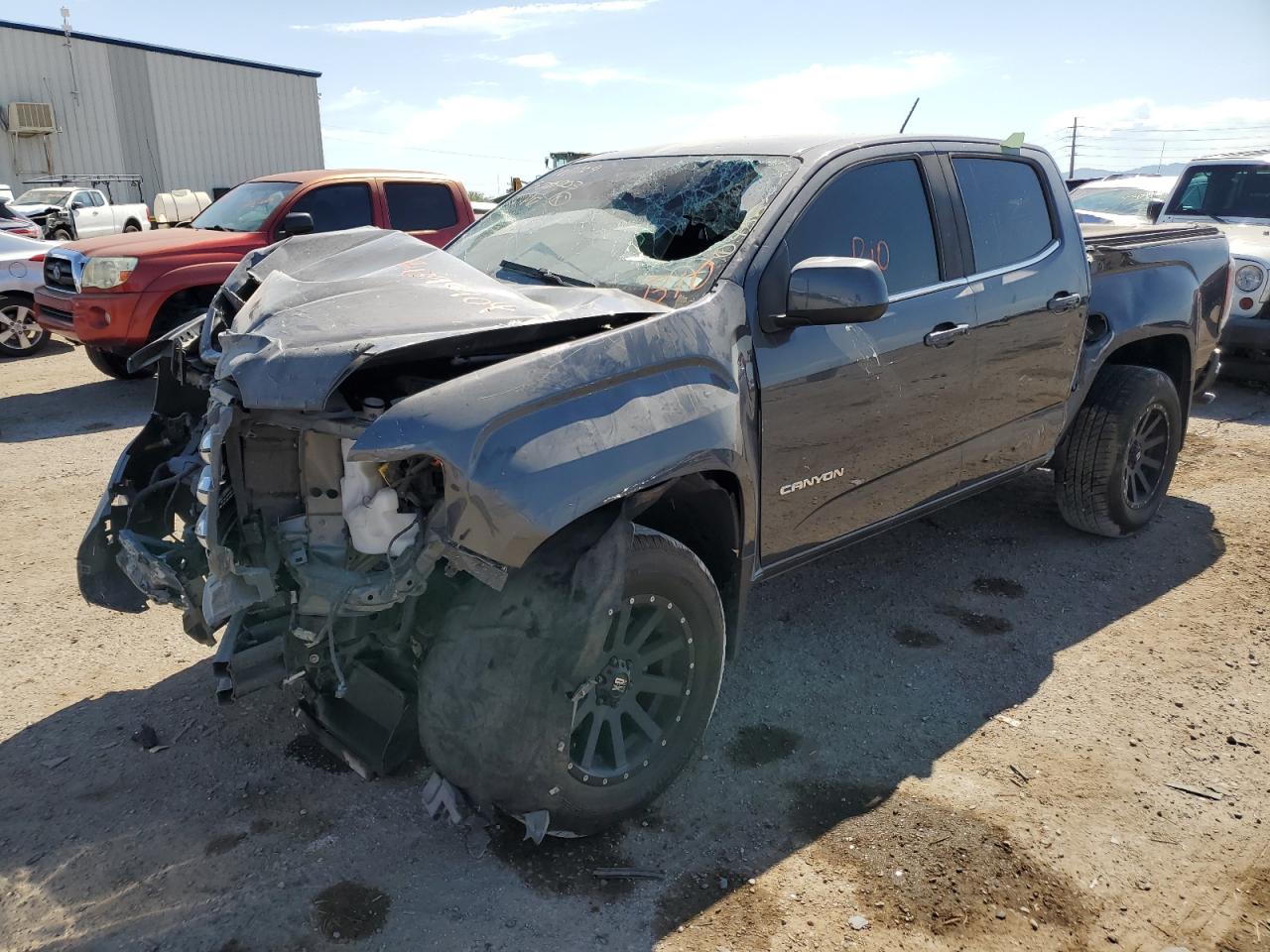 GMC CANYON SLE 2017