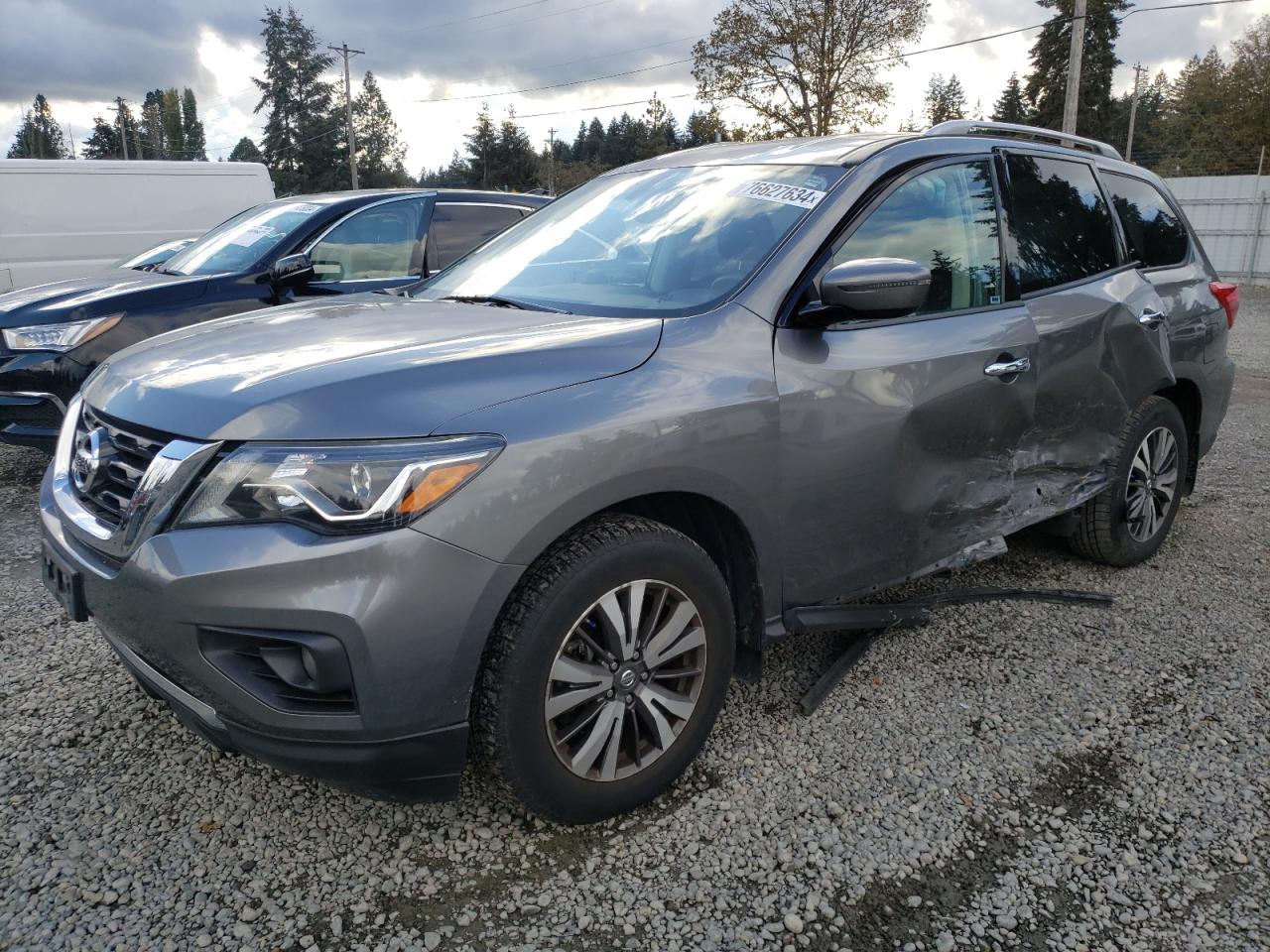 NISSAN PATHFINDER 2017