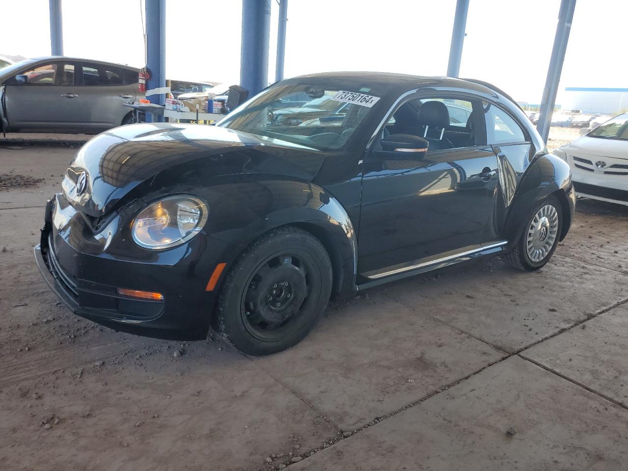 VOLKSWAGEN BEETLE 2014