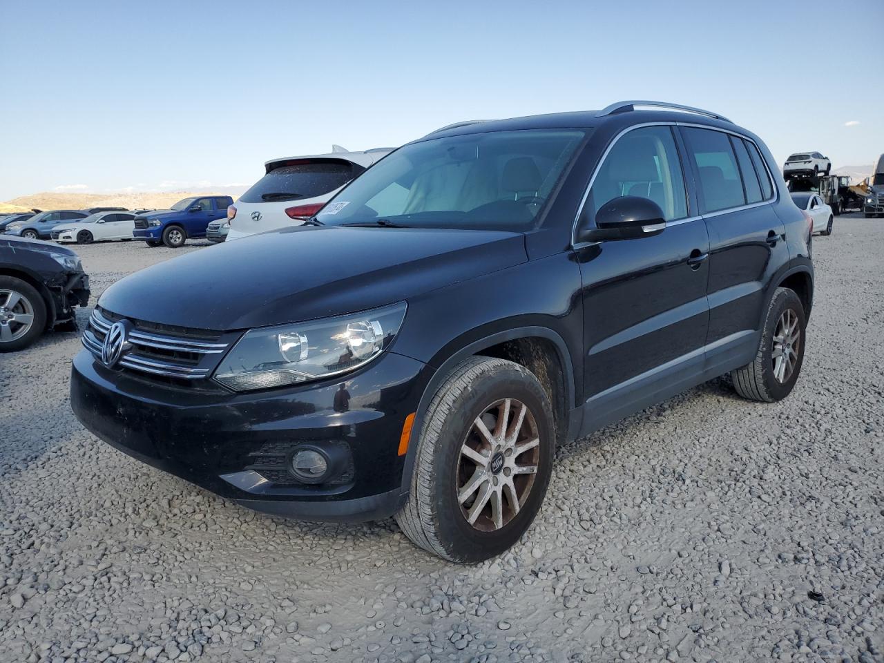 VOLKSWAGEN TIGUAN S 2014