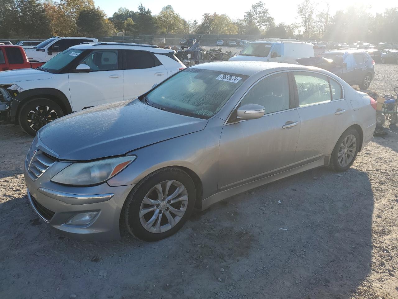 HYUNDAI GENESIS 3. 2013