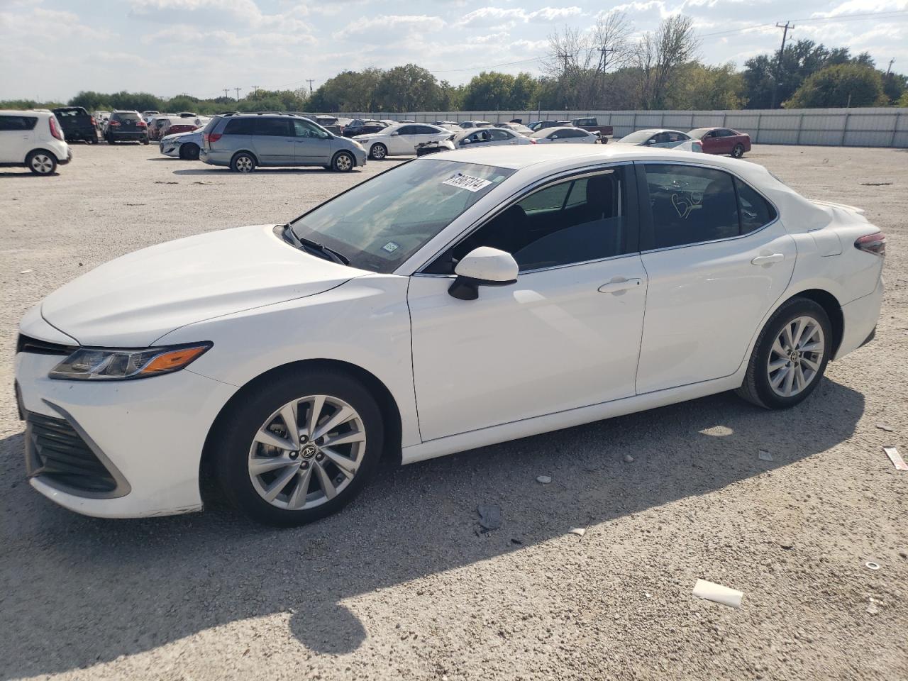 TOYOTA CAMRY LE 2023